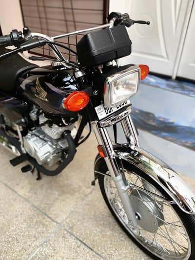Honda CG 125 2025 Black Lush Condtion Gift For Honda Lover