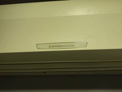 Mitsubishi 2 ton wall ac (repairs required)