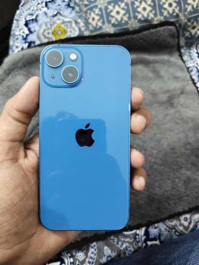 Apple iPhone 13