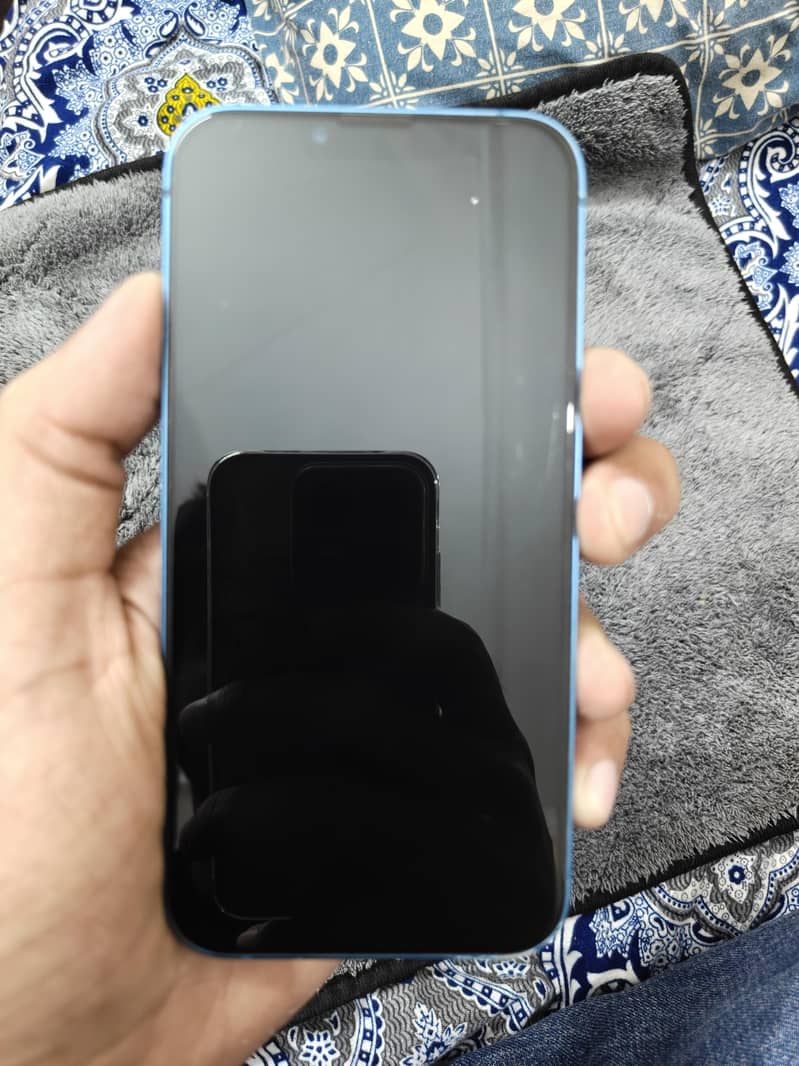 Apple iPhone 13 1
