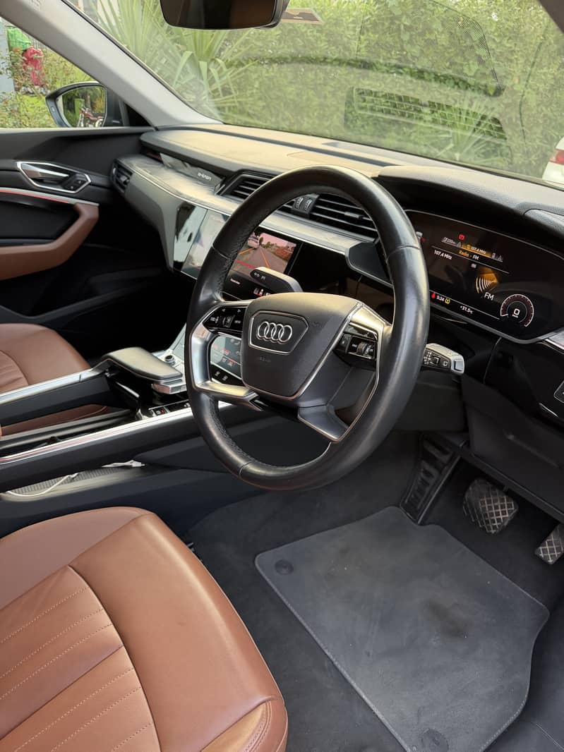Audi E-Tron 2021 4
