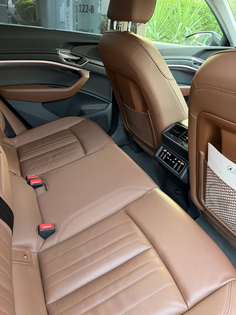 Audi E-Tron 2021 5