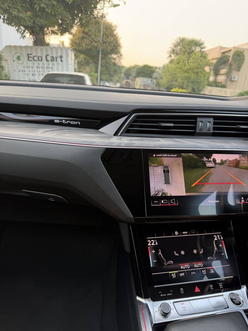 Audi E-Tron 2021 6