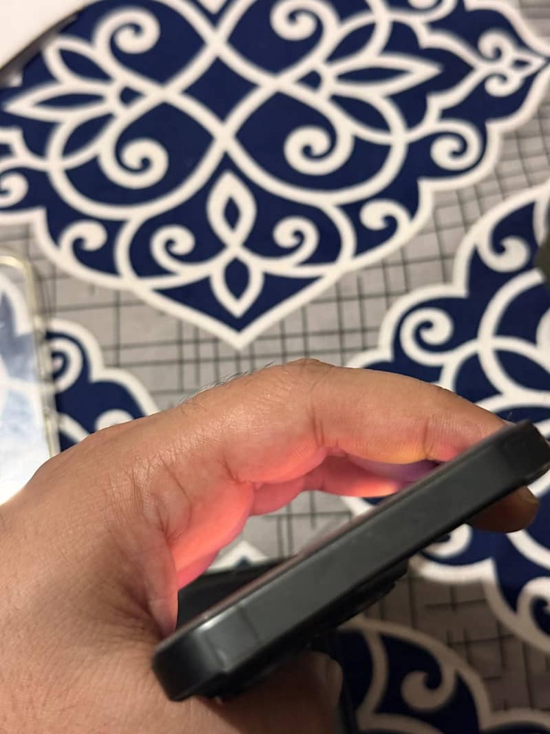 Apple iPhone 15 Pro 2