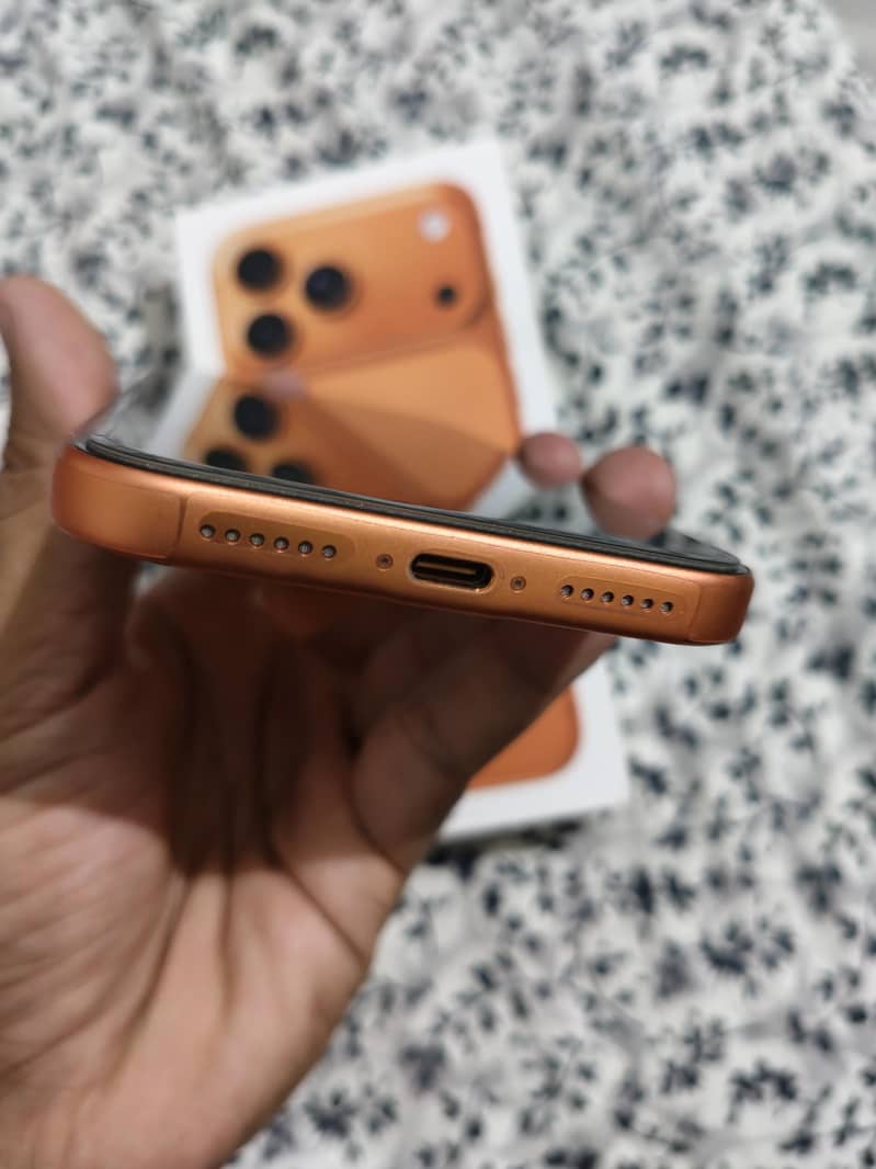 Apple iPhone 17 Pro Max 2