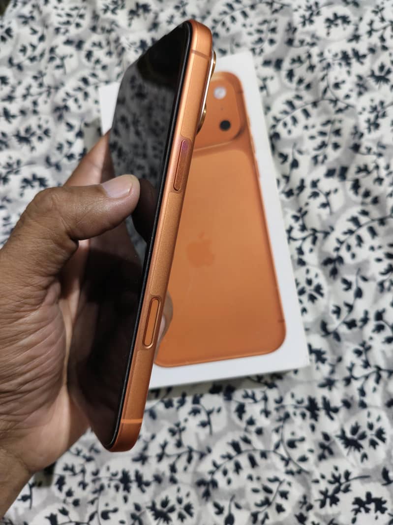 Apple iPhone 17 Pro Max 3