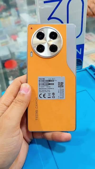 Tecno CAMON 30
