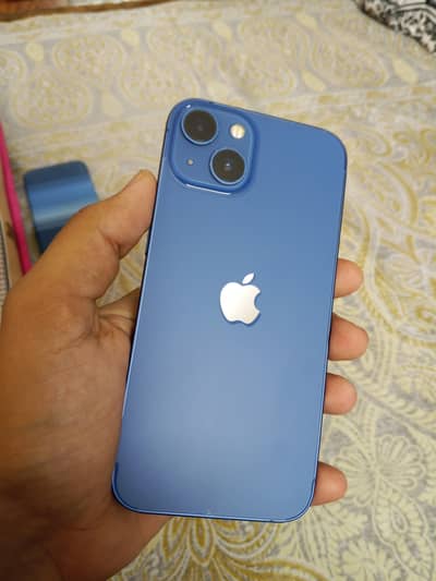 Apple iPhone 13