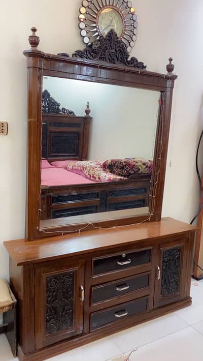 Chinyoti kekkar wooden king size bed