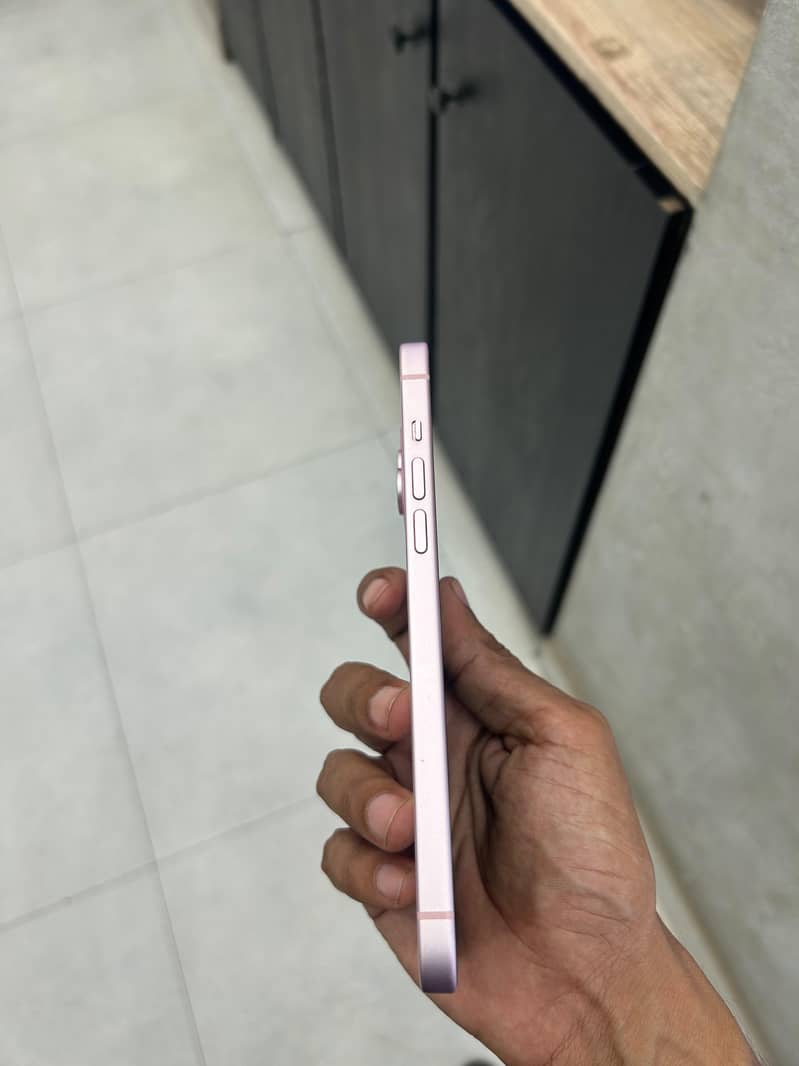 Apple iPhone 15 plus 2