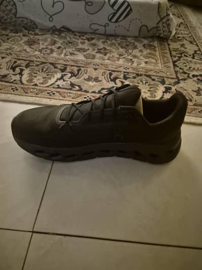 on cloud tilt shoes