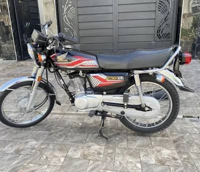 Honda CG 125 black 24/25 model