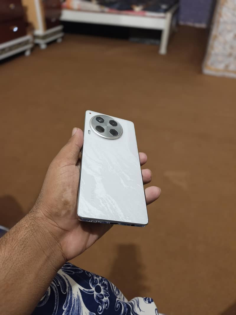 Tecno CAMON 30 4