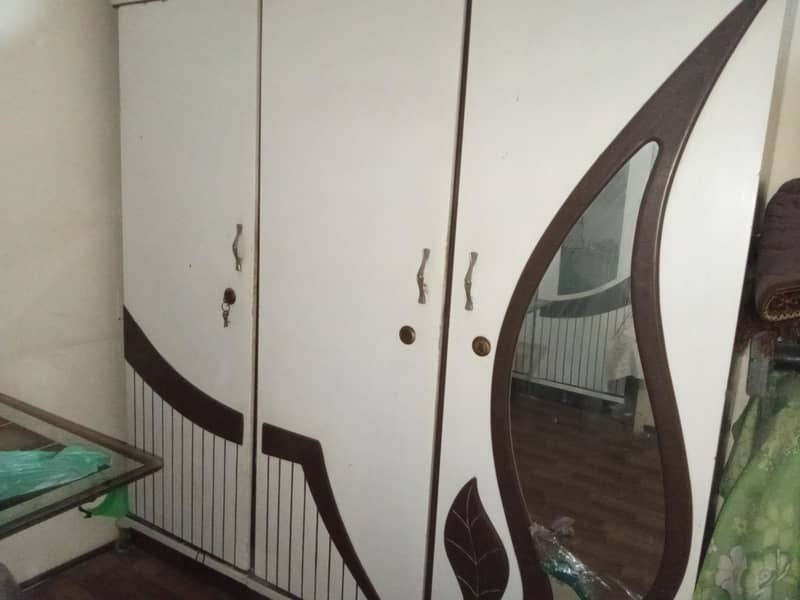 bed room set mint condition 2