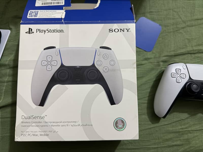 PS5 Controller White With Box 2