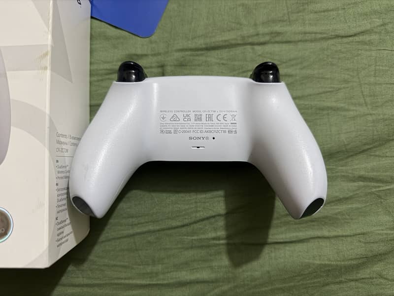 PS5 Controller White With Box 4