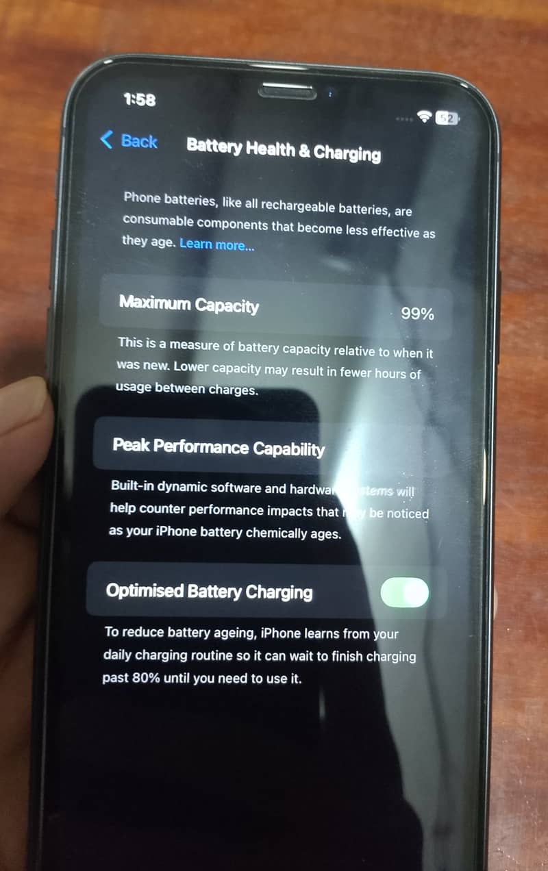 Apple iPhone 11 4