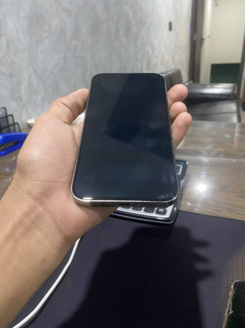 Apple iPhone 13 Pro Max 5