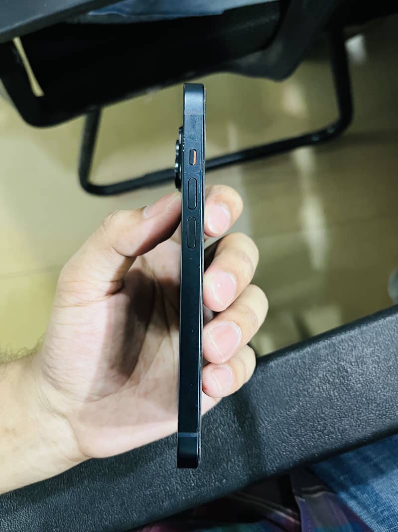 Apple iPhone 14 6