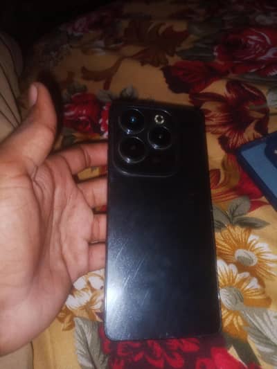 Infinix hot 40 pro box 8+8/256 10/8 lightly crack onlyspeakerchnage