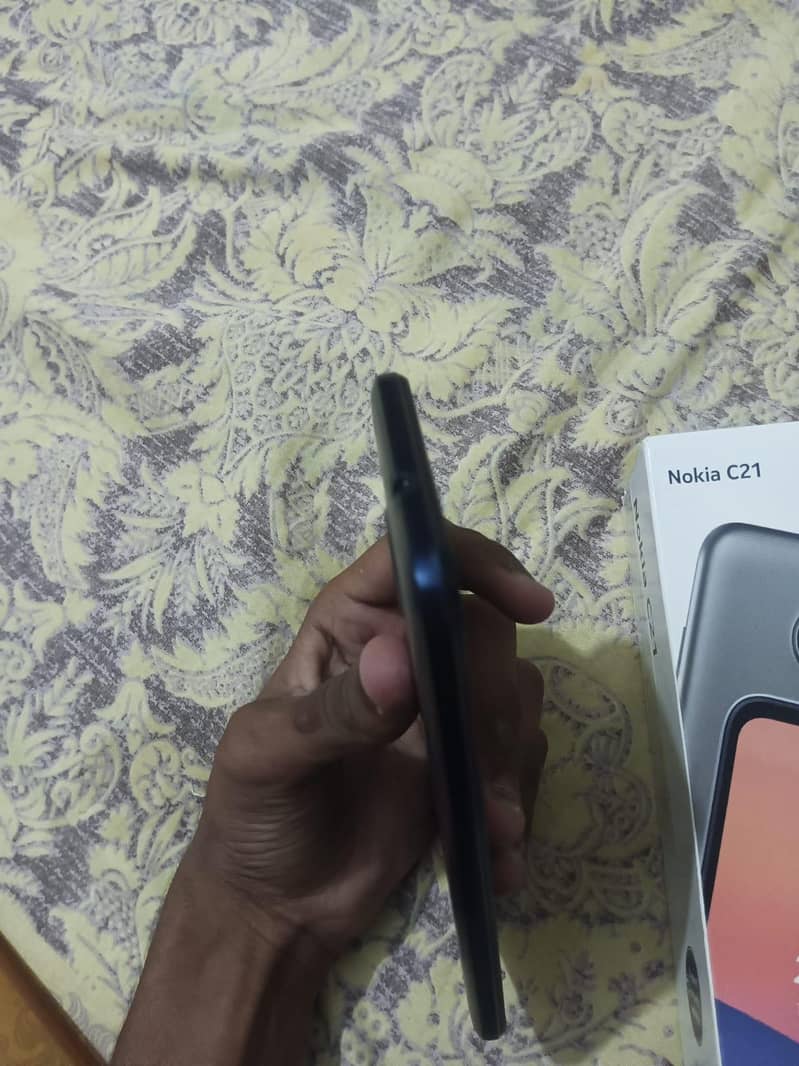 Nokia C21 4