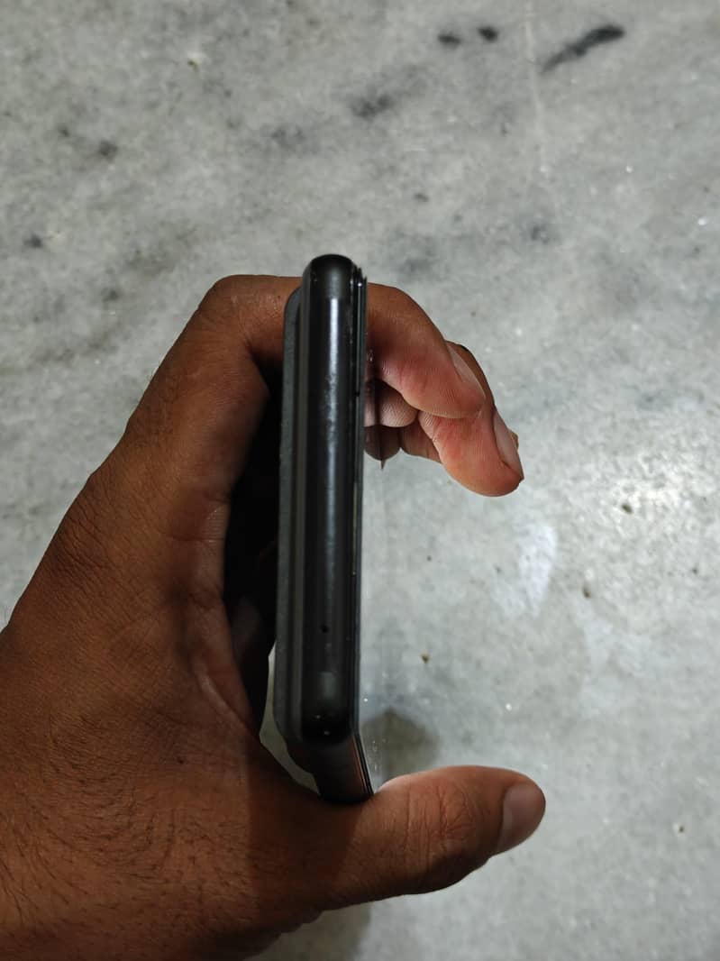 Google Pixel 6 4