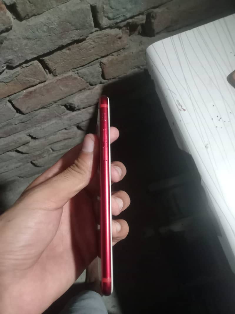 Apple iPhone 7 7