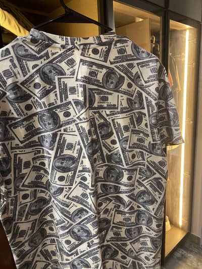 Trendy dollar style T shirt last piece