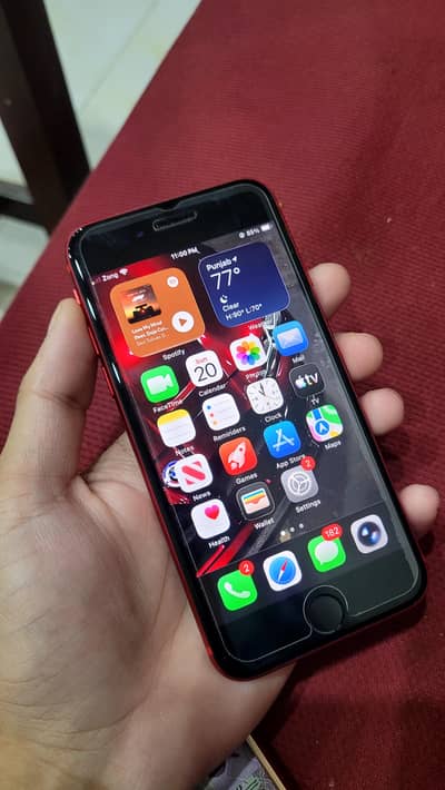 Apple iPhone SE