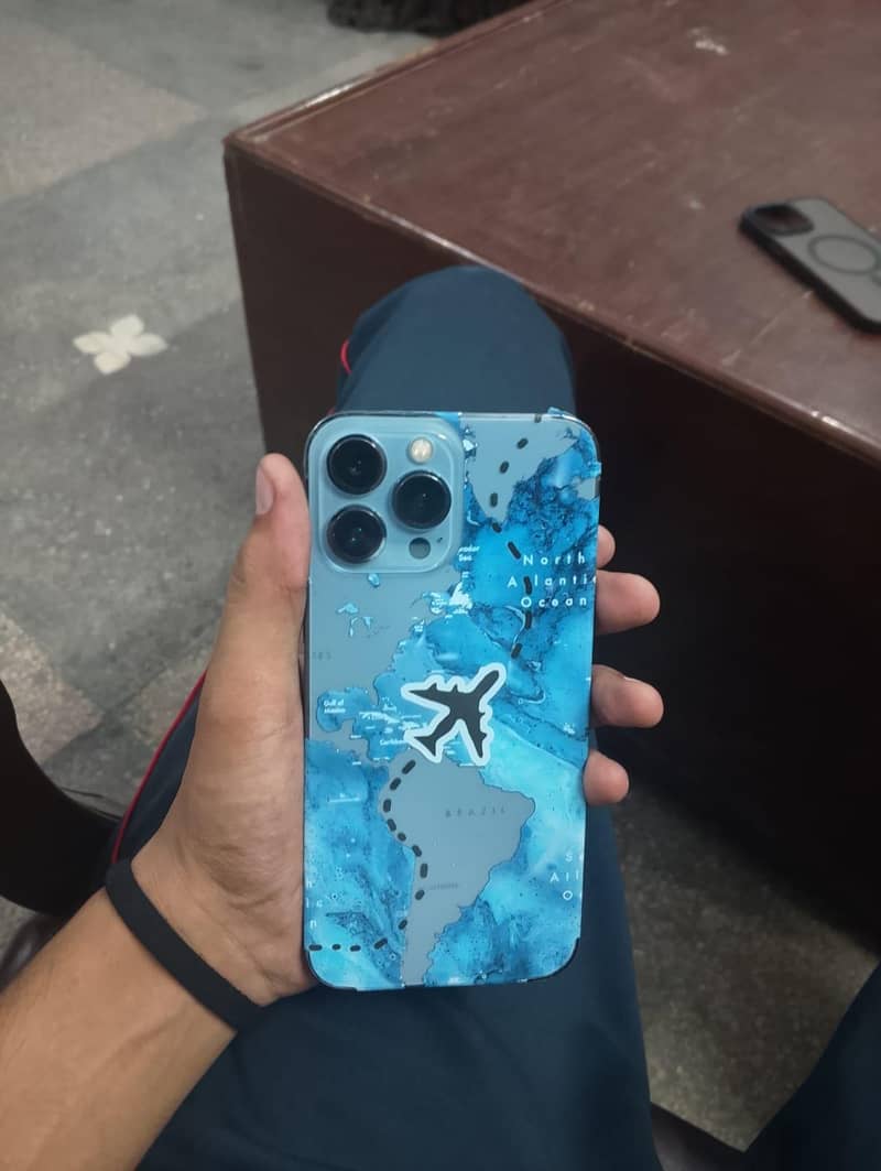 Apple iPhone 13 Pro Max 3