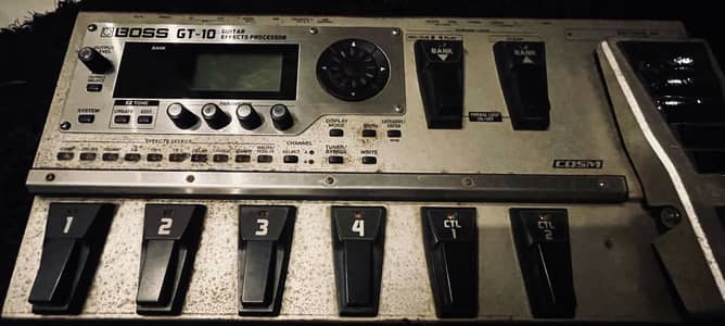 BOSS GT-10 guitar effects processor