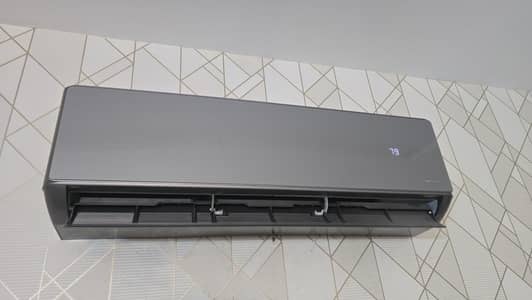 TCL T5 Ampere lock technology