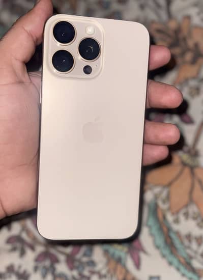 Apple iPhone 16 Pro Max