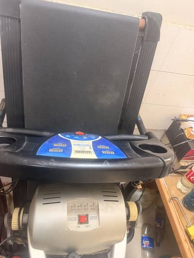 Electronic Treadmill with Massager (Not working)