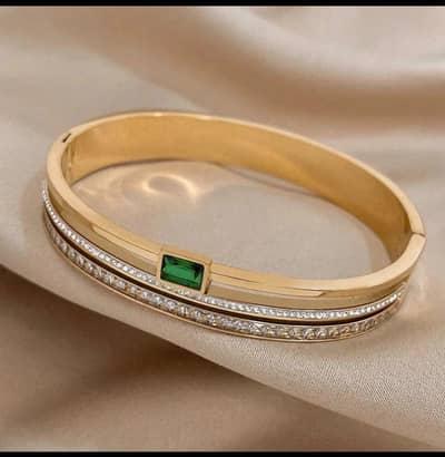 Golden Karra Circle, Openable Arm Bangle