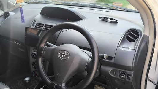 Toyota Vitz 2010
