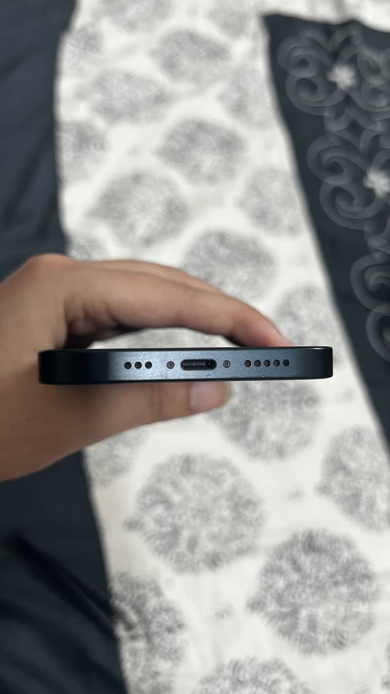 Apple iPhone 13 1