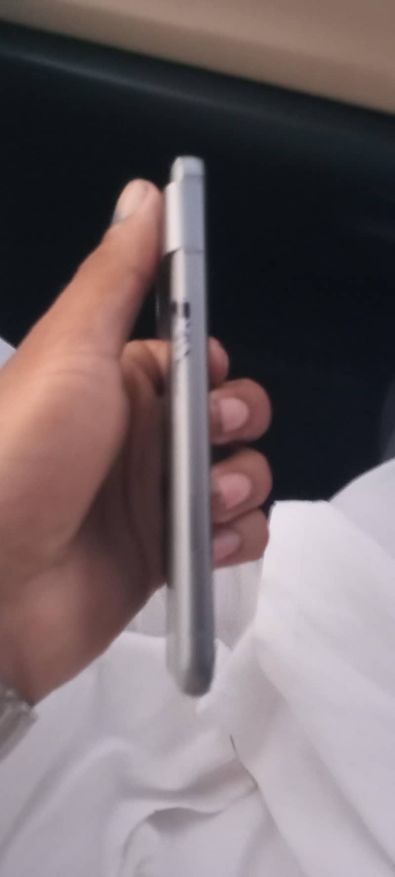 Google Pixel 8 4