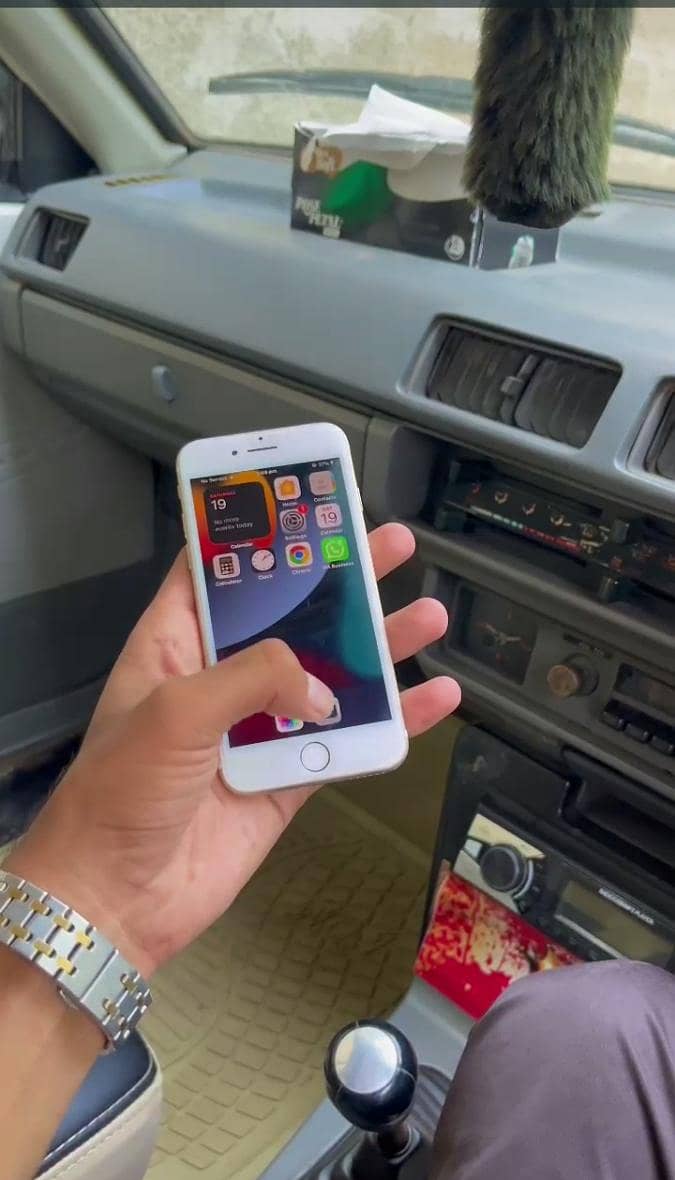 Apple iPhone 7 1