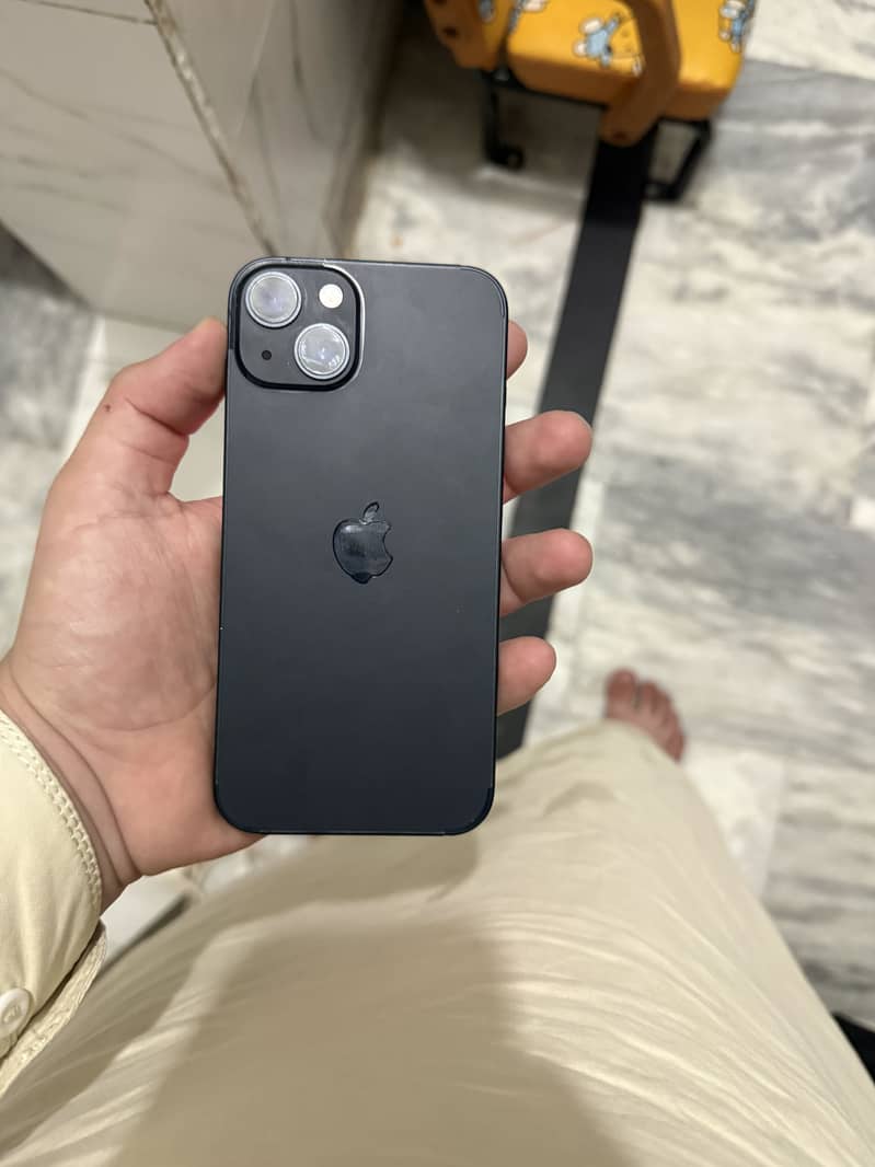 Apple iPhone 13 7