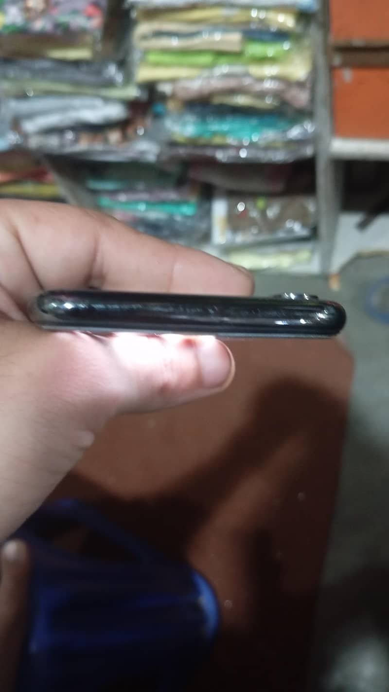 Apple iPhone X 1