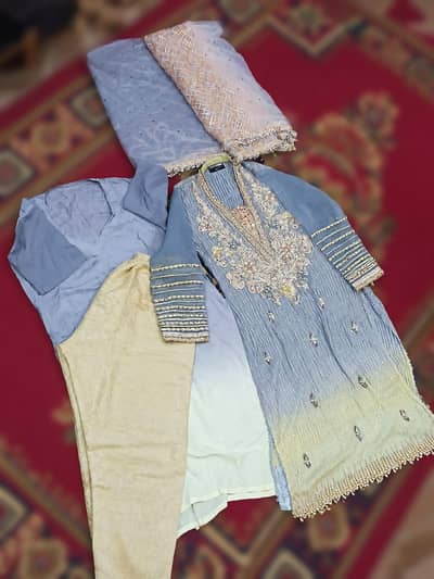 Beautiful Embroidered 4-Piece Women’s Suit – Blue & Cream