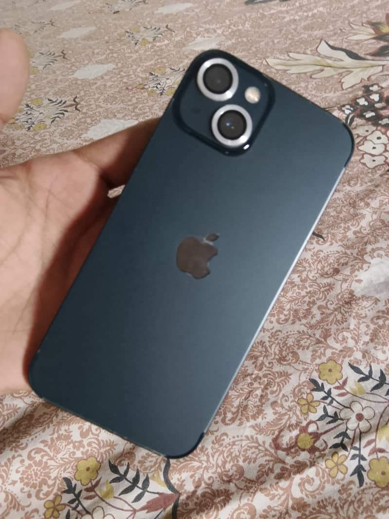 Apple iPhone 13 0