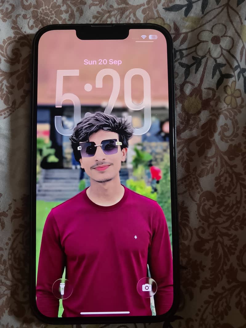 Apple iPhone 13 5