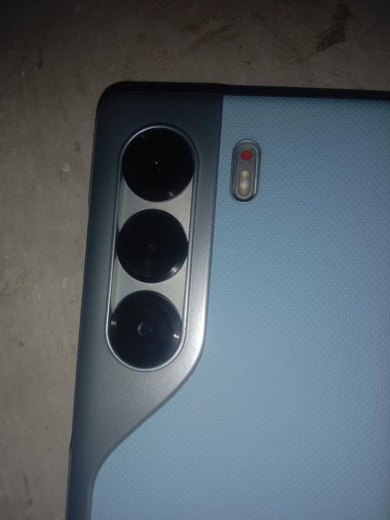 Tecno CAMON 40 Pro 5