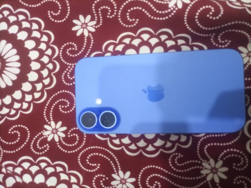 Apple iPhone 16 0