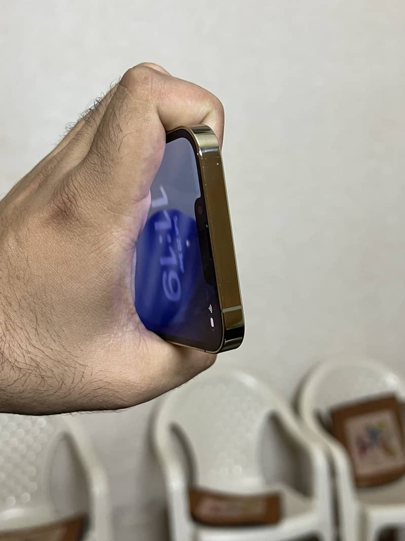 Apple iPhone 13 Pro 4