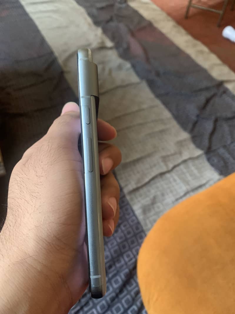 Google Pixel 8 3
