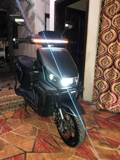 Evee GenZ Scooty with Safety Grill like Brand New Fresh Condition10/10