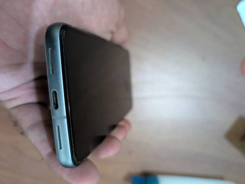 Google Pixel 8 5